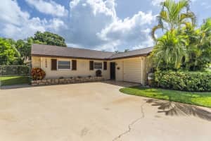1899 Central Court, Lake Clarke Shores, FL 33406 Sold 09/12/24