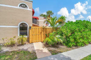 3900 Village Drive D, Delray Beach, FL 33445 Sold 12/17/24
