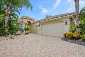 10801 Northgreen Drive, Lake Worth, FL 33449 Sold 12/19/24