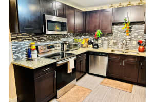 MLS# R11011913, Lake Worth, Florida 33463