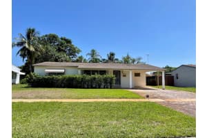 12 SW 13th Street, Deerfield Beach, FL 33441 Sold 10/25/24