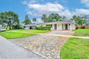 12 SW 13th Street, Deerfield Beach, FL 33441 Sold 10/25/24