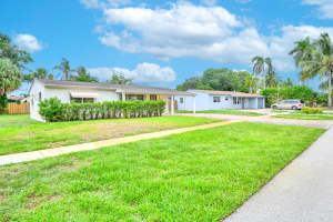 12 SW 13th Street, Deerfield Beach, FL 33441 Sold 10/25/24