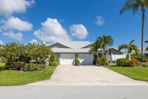 6647 SE Yorktown Drive, Hobe Sound, FL 33455 Sold 10/08/24