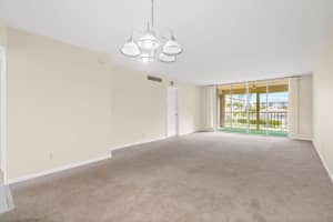 901 Gardenia Drive 279, Delray Beach, FL 33483 Sold 10/18/24
