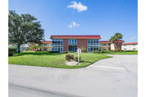 106 Spring Lake Court 201, Vero Beach, FL 32962 Sold 11/22/24