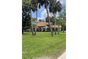 12122 Quercus Lane, Wellington, FL 33414 Sold 10/18/24