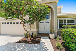 9253 SE Woods End Place, Tequesta, FL 33469 Sold 10/08/24