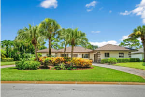 5271 SE Burning Tree Circle, Stuart, FL 34997 Sold 12/12/24