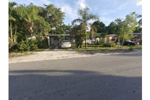 266 NE 162nd Street, Miami, FL 33162 Sold 03/28/25