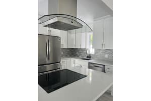 826 Sunset Road, West Palm Beach, FL 33401 Sold 12/20/24