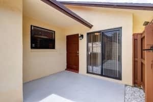 364 Springdale Circle 364, Palm Springs, FL 33461 Sold 10/02/24