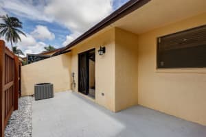 364 Springdale Circle 364, Palm Springs, FL 33461 Sold 10/02/24