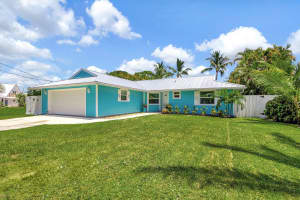 8285 SE Pinehaven Avenue, Hobe Sound, FL 33455 Sold 09/27/24