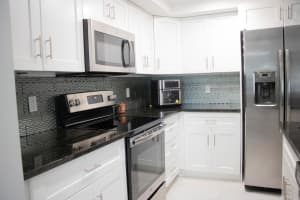 3154 Via Poinciana 210, Lake Worth, FL 33467 Sold 10/29/24