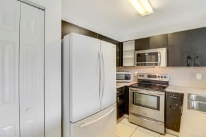 986 Summit Lake Drive, West Palm Beach, FL 33406 Sold 10/16/24