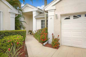 52 Admirals Court, Palm Beach Gardens, FL 33418 Sold 11/15/24