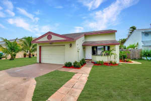 11 Verwood Way, Boynton Beach, FL 33426 Sold 10/14/24