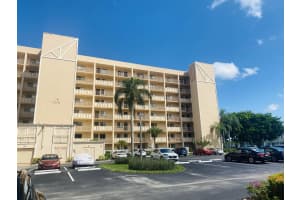 7076 Huntington Lane 801, Delray Beach, FL 33446 Sold 10/16/24