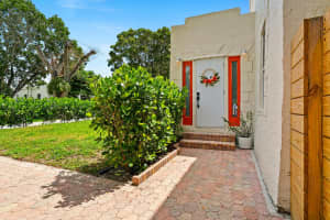 952 39th Court, West Palm Beach, FL 33407 Sold 03/07/25