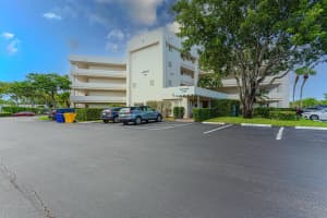 3186 Via Poinciana 202, Lake Worth, FL 33467 Sold 11/04/24