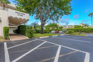 3186 Via Poinciana 202, Lake Worth, FL 33467 Sold 11/04/24