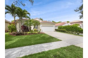 7136 SE Twin Oaks Circle, Stuart, FL 34997 Sold 12/13/24