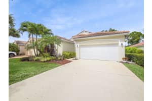 7136 SE Twin Oaks Circle, Stuart, FL 34997 Sold 12/13/24