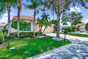 7782 Ocean Sunset Drive, Lake Worth, FL 33467 Sold 09/26/24