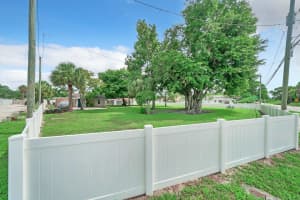 5271 Wallis Road, West Palm Beach