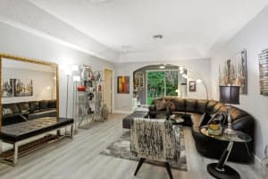 MLS# R11013295, Boynton Beach, Florida 33437