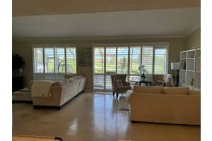 537 Prestwick Circle, Palm Beach Gardens, FL 33418 Sold 11/22/24