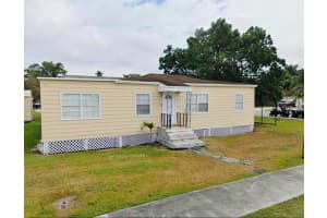 297 E 4th St. Street, Pahokee, FL 33476 - MLS#R11013449