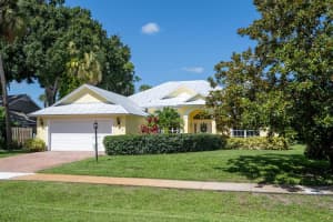 137 39th Drive, Vero Beach, FL 32968 Sold 09/27/24