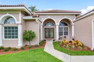 9201 Olmstead Drive, Lake Worth, FL 33467 Sold 10/04/24