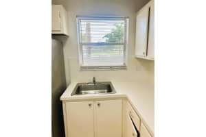 8200 Sunrise Lakes Boulevard 108, Sunrise, FL 33322 Sold 02/05/25