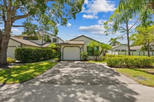 2466 Bedford Mews Drive, Wellington, FL 33414 Sold 12/10/24