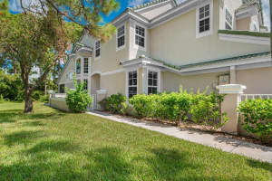 1697 SW Harbour Isles Circle 1, Port Saint Lucie, FL 34986 Sold 01/17/25