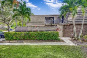 129 1st Terrace, Palm Beach Gardens, FL 33418 Sold 10/08/24