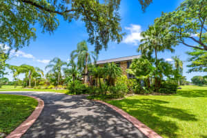 5306 White Oak Lane, Tamarac, FL 33319 Sold 12/10/24