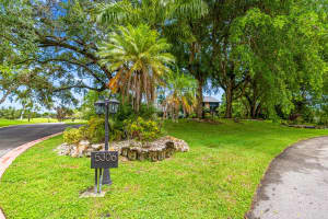 5306 White Oak Lane, Tamarac, FL 33319 Sold 12/10/24