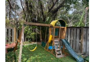 413 NE 38th Street, Boca Raton, FL 33431 Sold 11/15/24