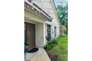 413 NE 38th Street, Boca Raton, FL 33431 Sold 11/15/24