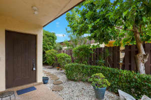 6773 Dupere Lane, Lake Worth, FL 33467 Sold 11/26/24