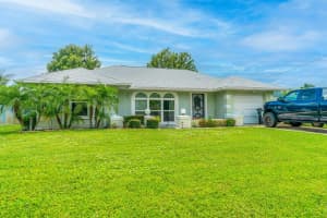 727 SE Calmoso Drive, Port Saint Lucie, FL 34983 Sold 11/29/24