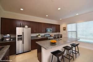 9170 Meridian Drive E, Parkland, FL 33076 Sold 02/25/25