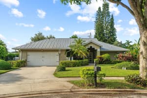 703 Golf Court, Delray Beach, FL 33445 Sold 10/02/24