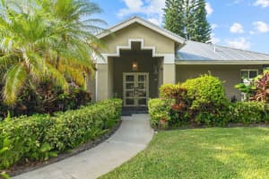 703 Golf Court, Delray Beach, FL 33445 Sold 10/02/24