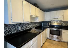 1521 NW 18th Avenue 202, Delray Beach, FL 33445 Sold 11/15/24