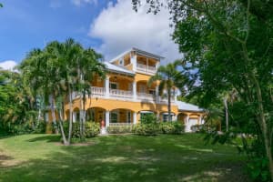 8053 S Indian River Drive, Fort Pierce, FL 34982 - MLS#R11014306